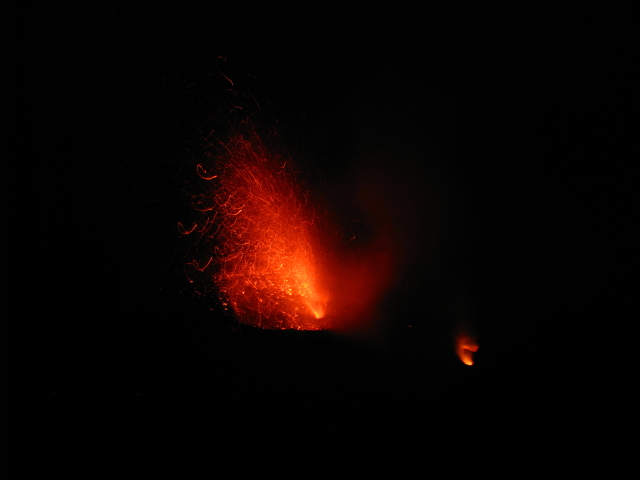 Eruption Nocturne du Stromboli