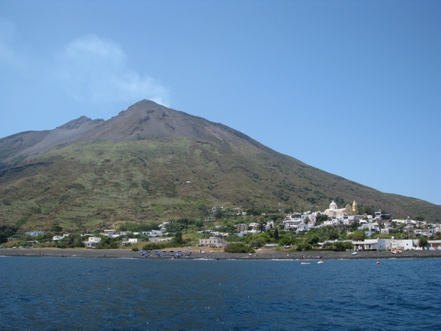 Le Stromboli Fume